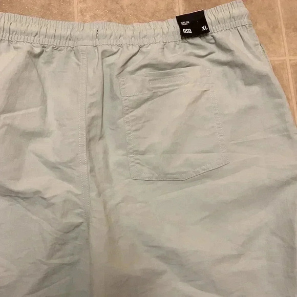 RSQ - Picture 5 of 5